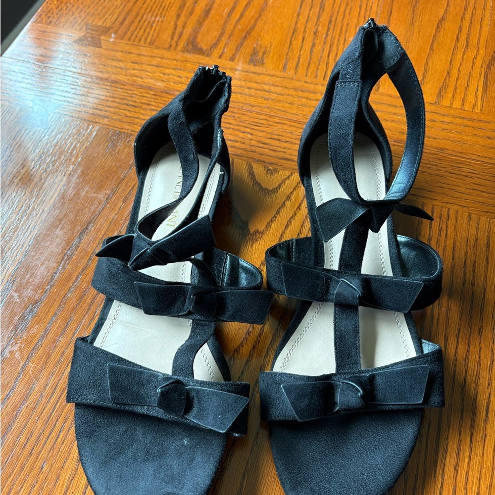 3 Bow Black Sandals